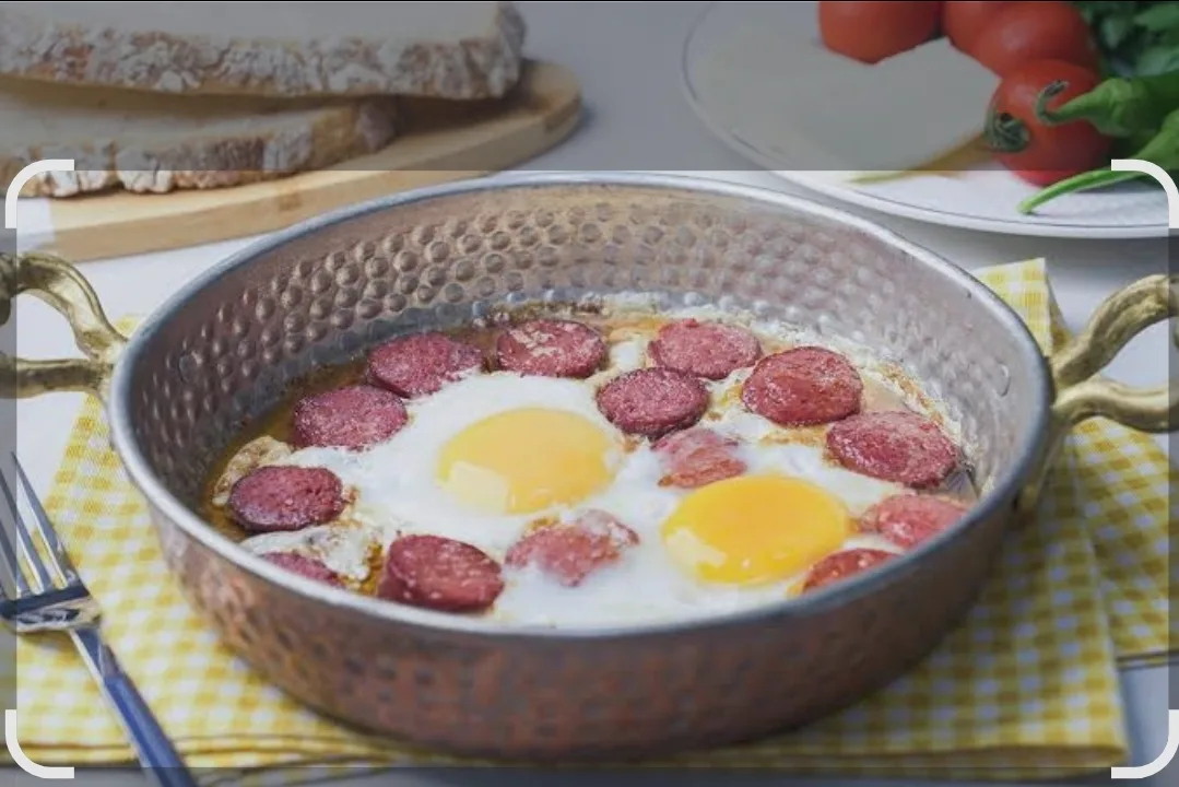 Sucuklu yumurts