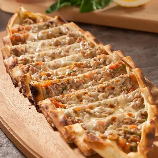 Kuşbaşı Kaşar Pide